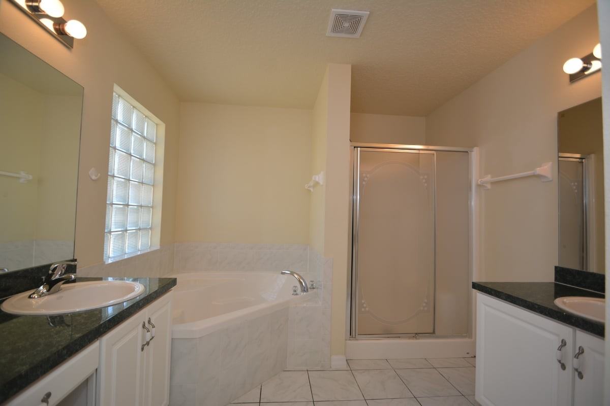 31 Port Royal Dr - Photo 6 of 18
