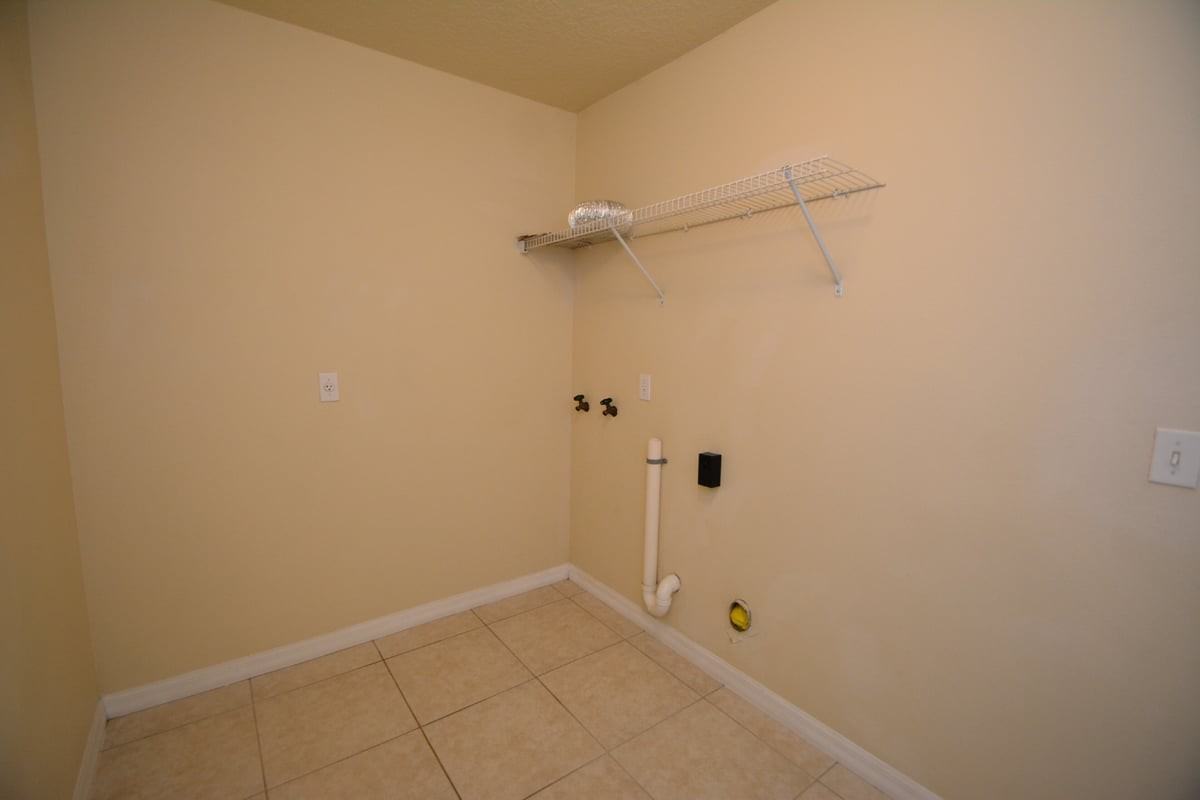 31 Port Royal Dr - Photo 7 of 18