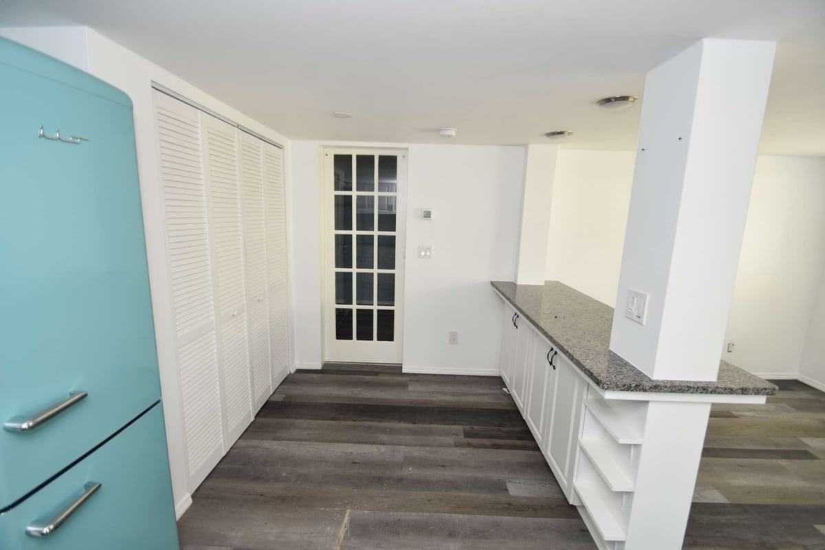 403 N Oleander Ave - Photo 7 of 27
