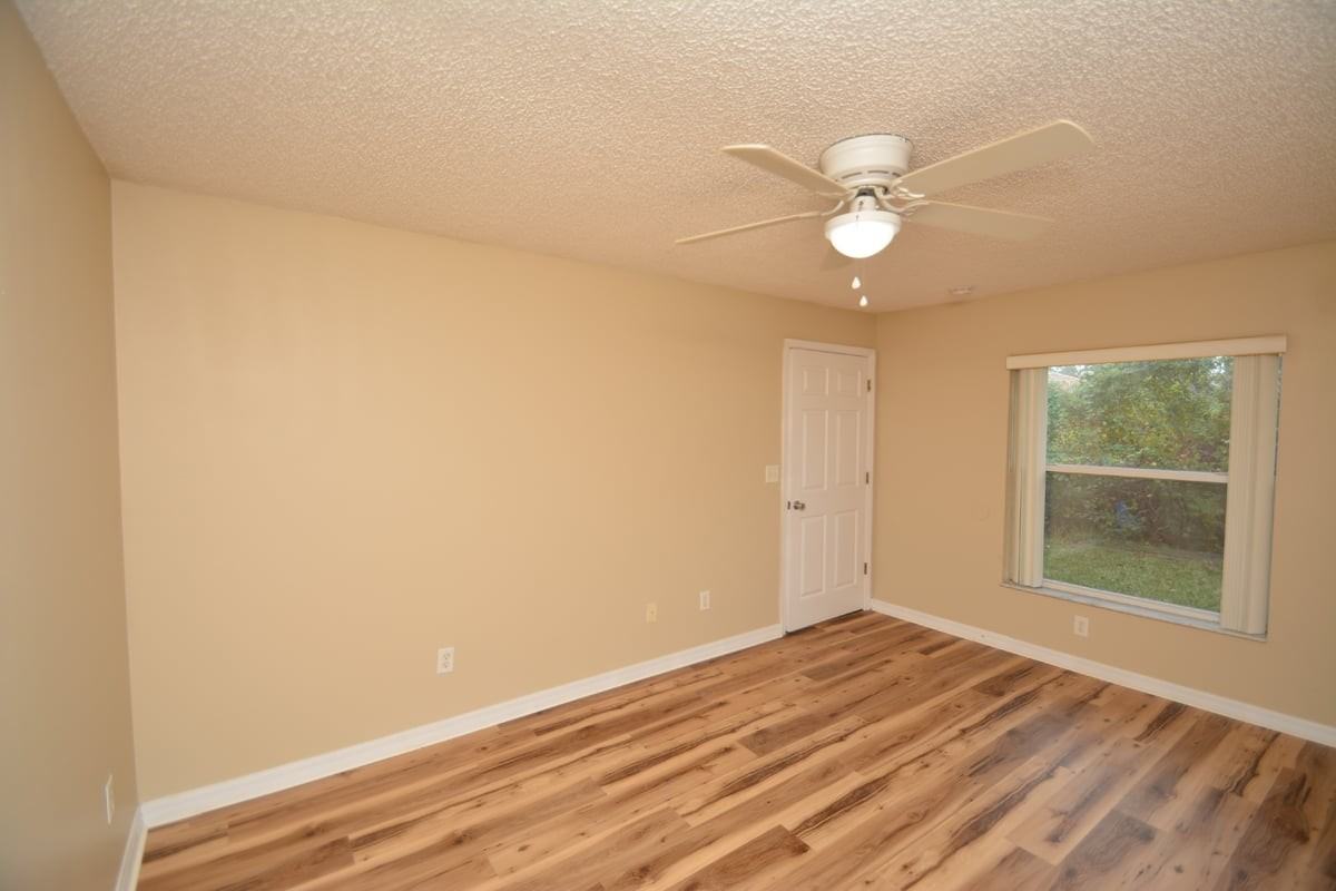 44 Pine Hurst Ln - Photo 5 of 26