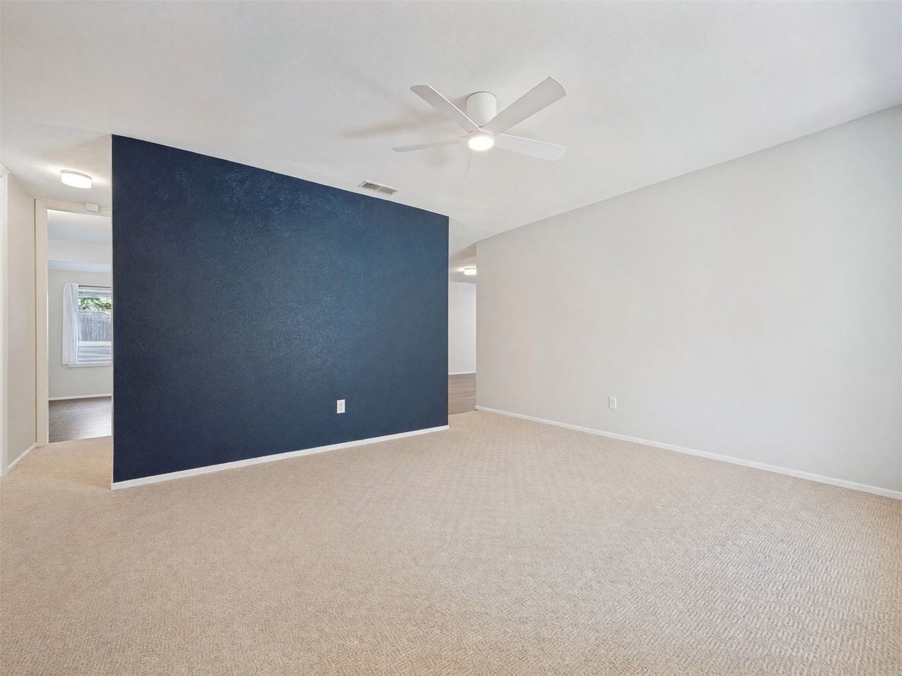 3032 Hollandale Ln - Photo 6 of 25