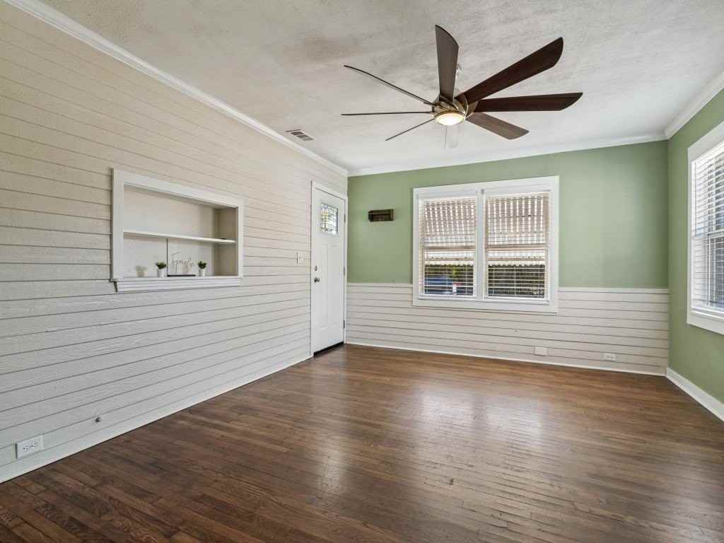5610 Lyons Rd - Photo 6 of 25