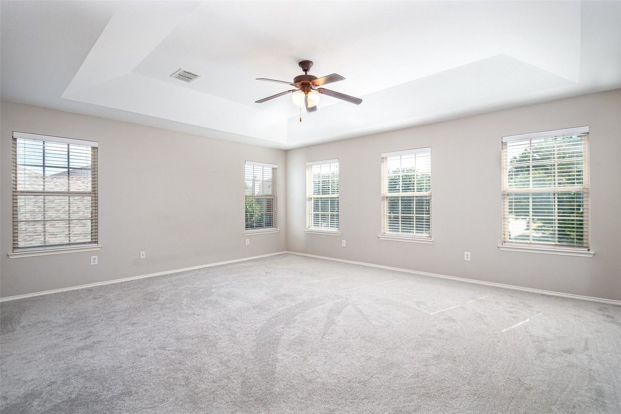 3904 Ironstone Ln - Photo 7 of 18