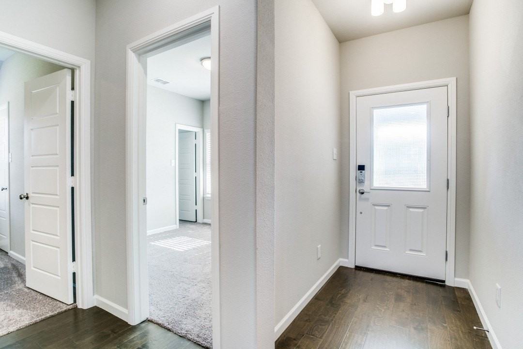 313 Ember Cir - Photo 4 of 25