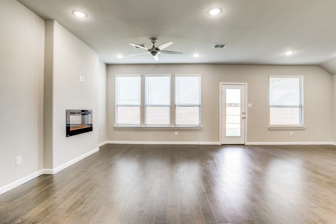 313 Ember Cir - Photo 5 of 25