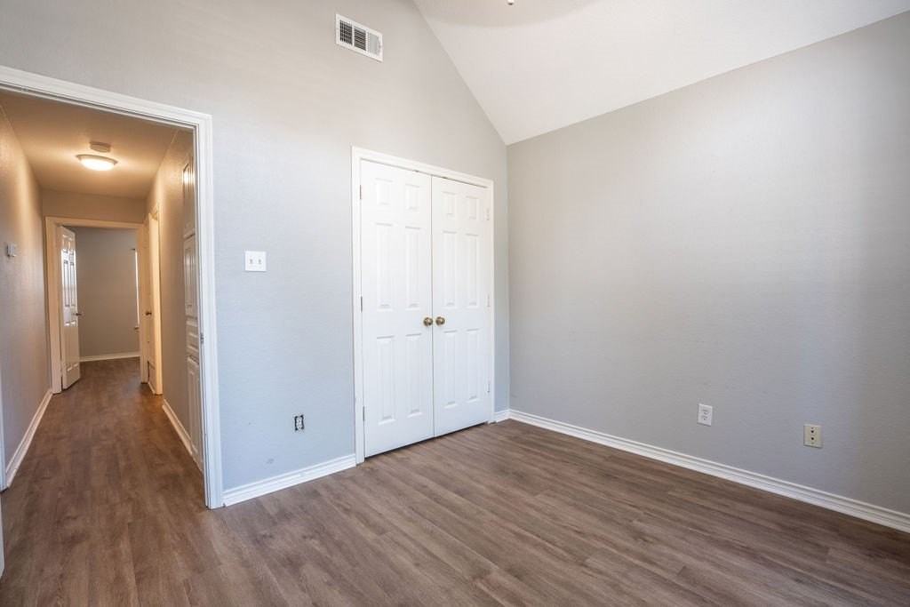 360 Cindy St S - Photo 7 of 18