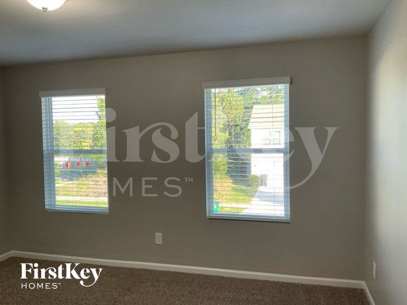 5510 Cobblestone Glen Dr - Photo 4 of 10
