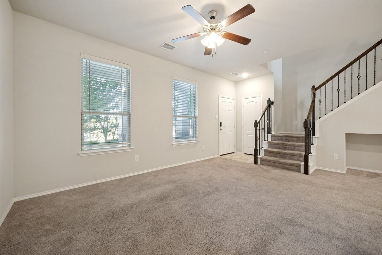 3304 Becker Dr - Photo 3 of 12