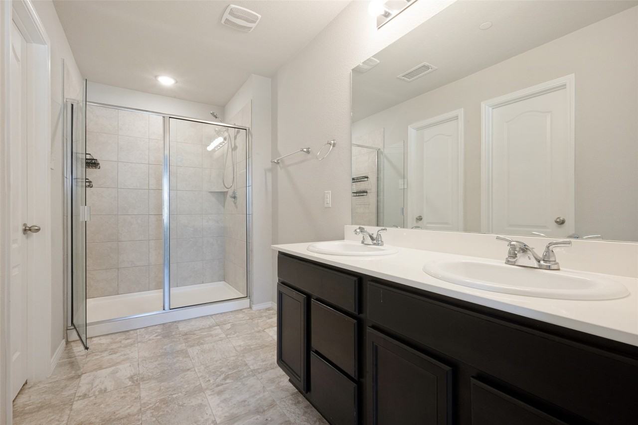 3304 Becker Dr - Photo 5 of 12