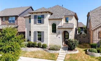 featured image of 2432 Elm Pl