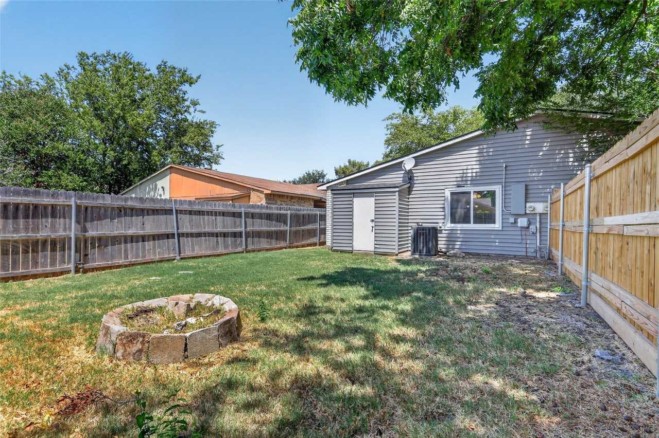 4625 Chapman St - Photo 7 of 33