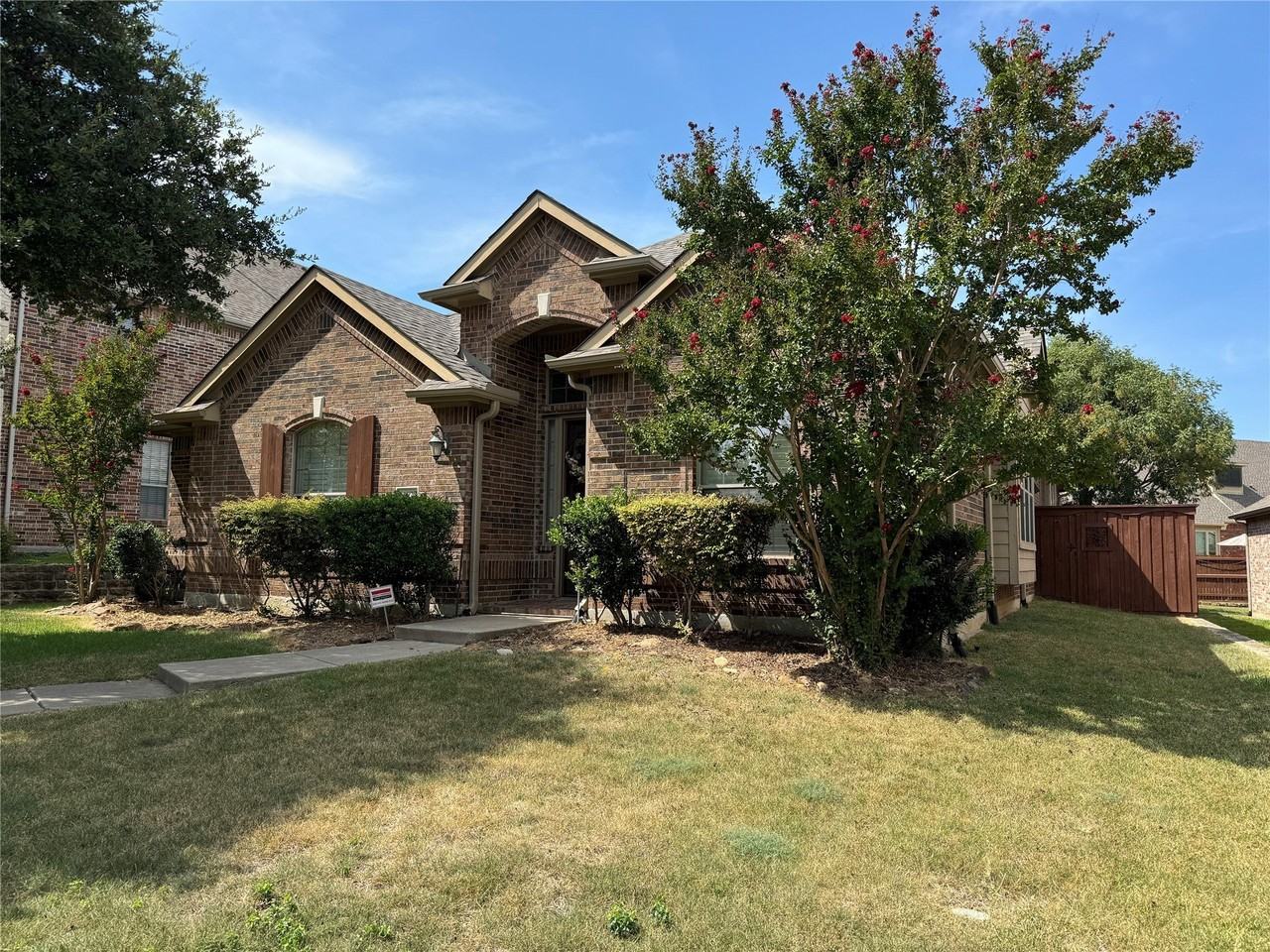 14620 Falling Leaf Dr - Photo 2 of 29