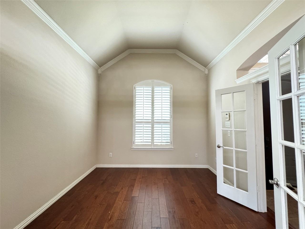 14620 Falling Leaf Dr - Photo 4 of 29