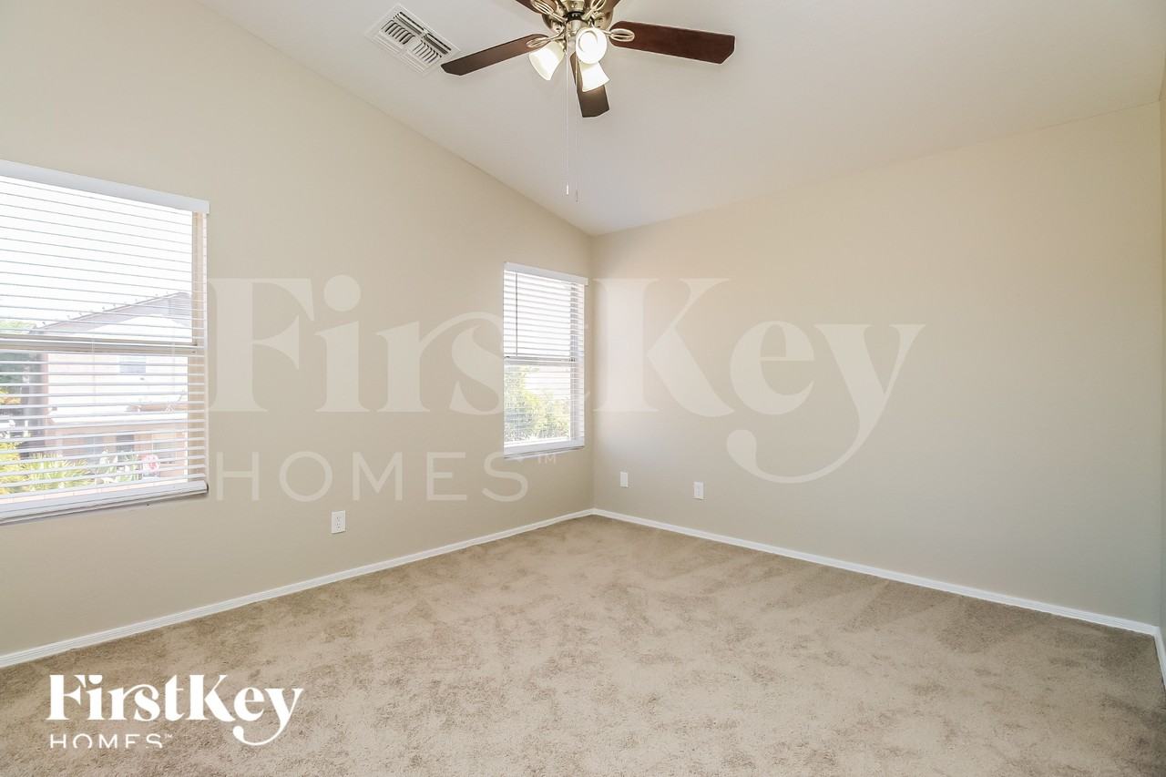 4332 E Windsong Dr - Photo 7 of 15
