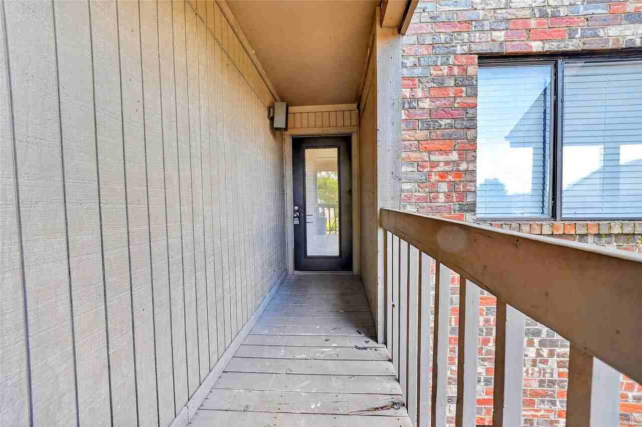 1232 Signal Ridge Pl - Photo 3 of 38