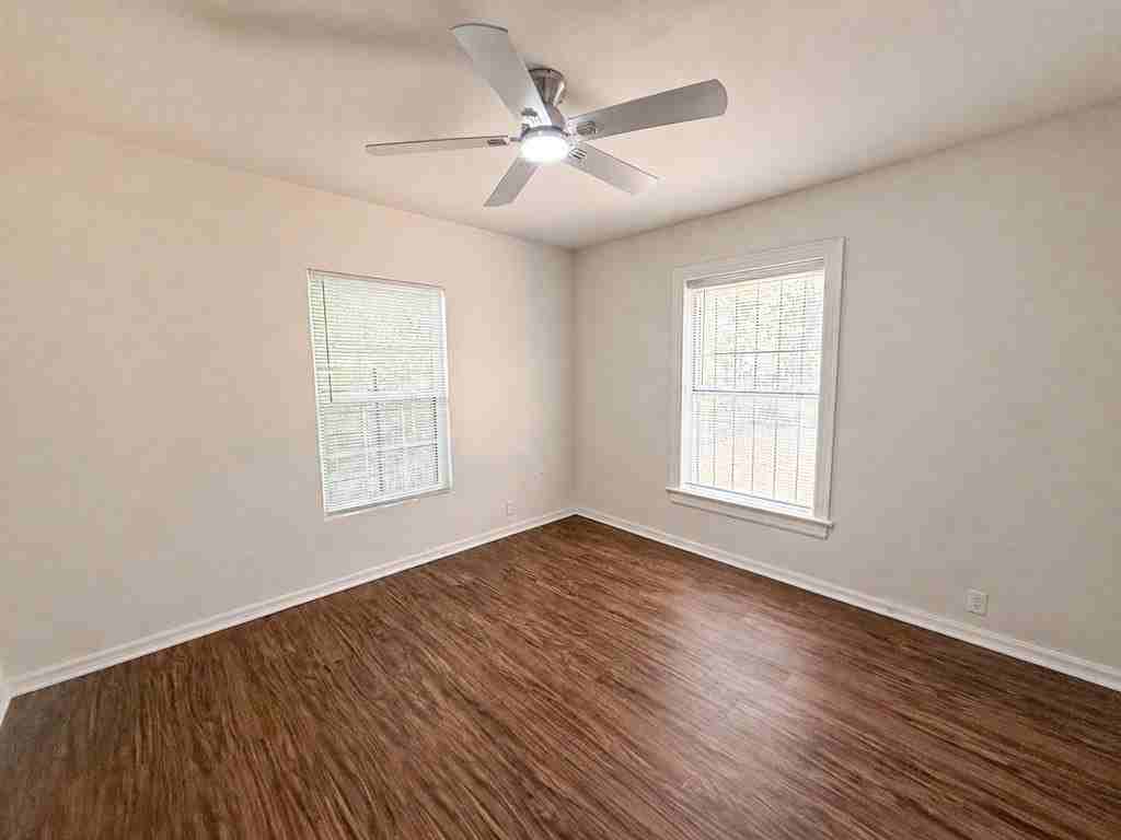 6710 Petain Ave - Photo 7 of 14