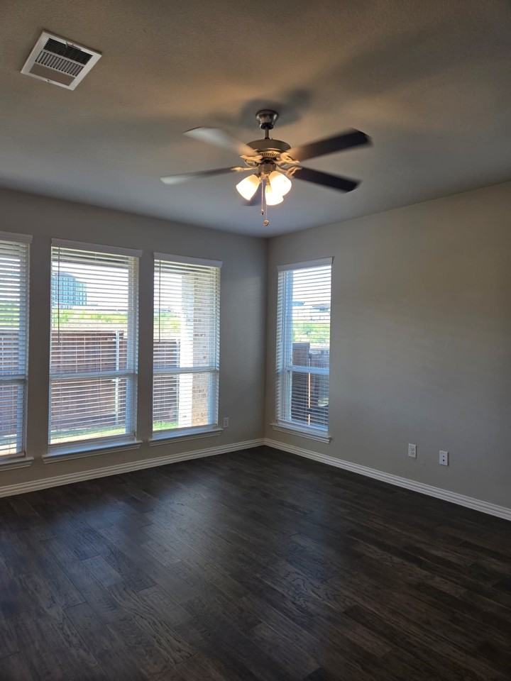 3909 Morel Dr - Photo 7 of 19