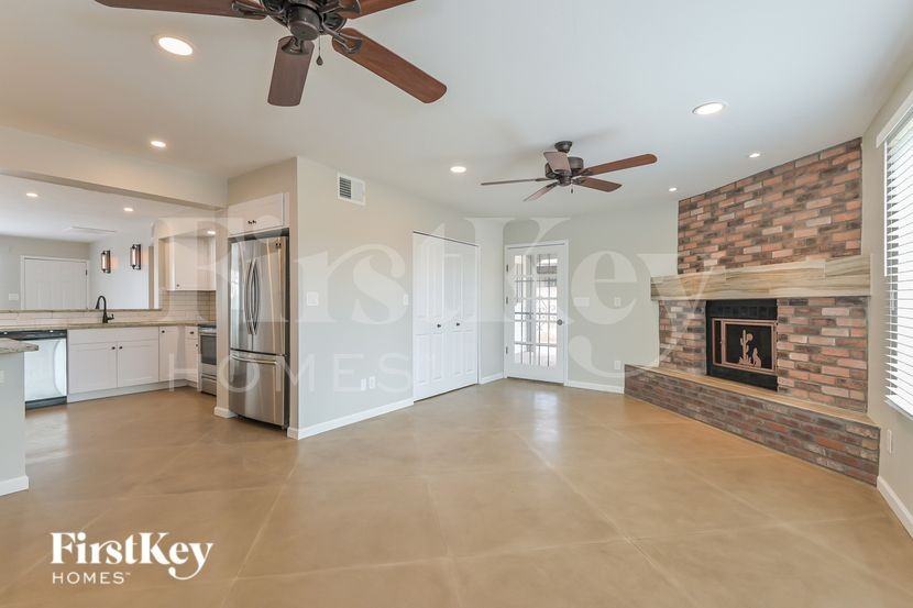 3656 E Sylvane St - Photo 6 of 15