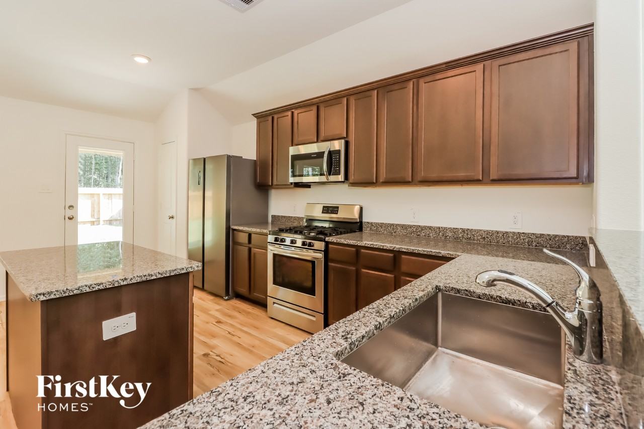 22092 Juniper Crossing Dr - Photo 6 of 15