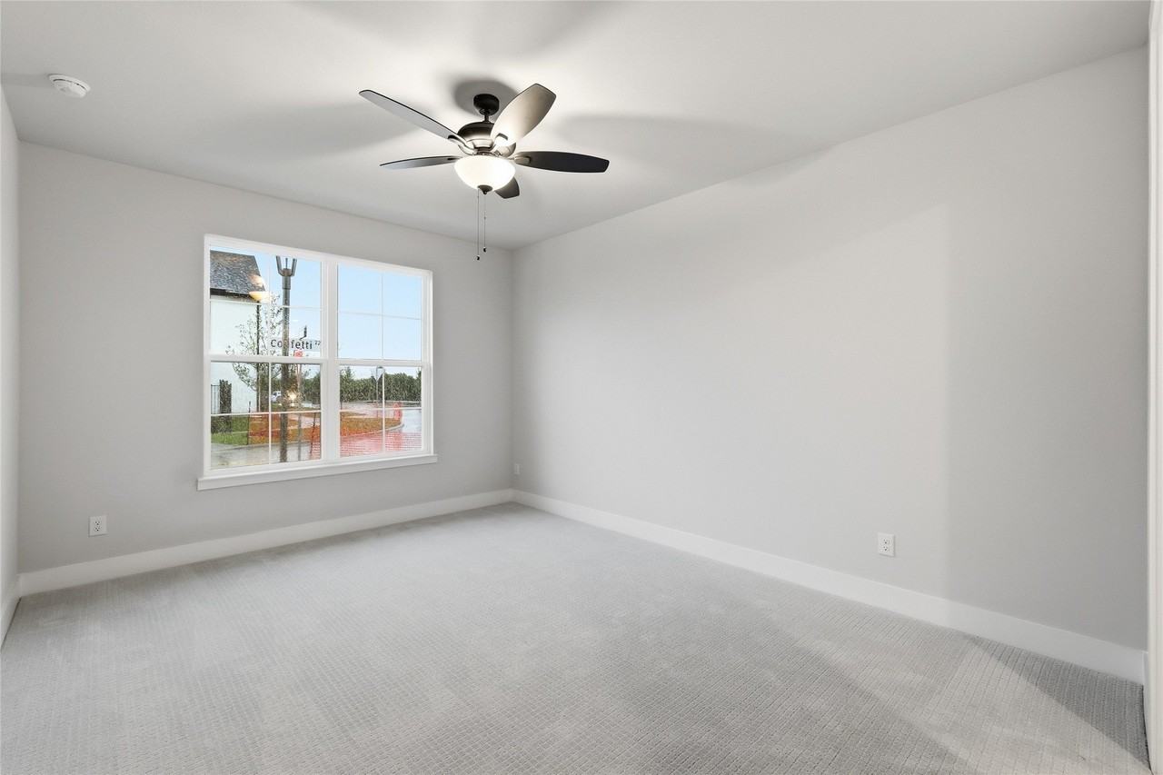 7281 Confetti Ln - Photo 4 of 40
