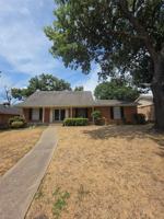 featured image of 5415 Spruce View Dr