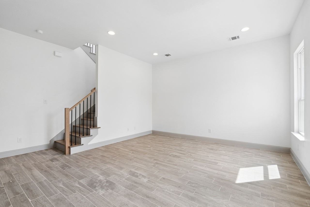 7644 Trailridge Dr - Photo 6 of 40