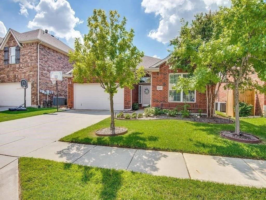 14629 Crystal Lake Dr - Photo 2 of 21