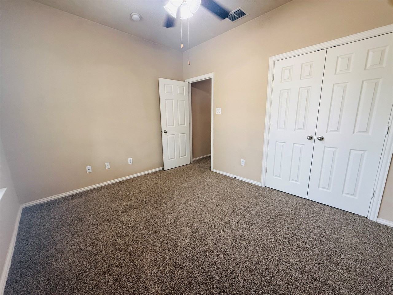 14629 Crystal Lake Dr - Photo 5 of 21