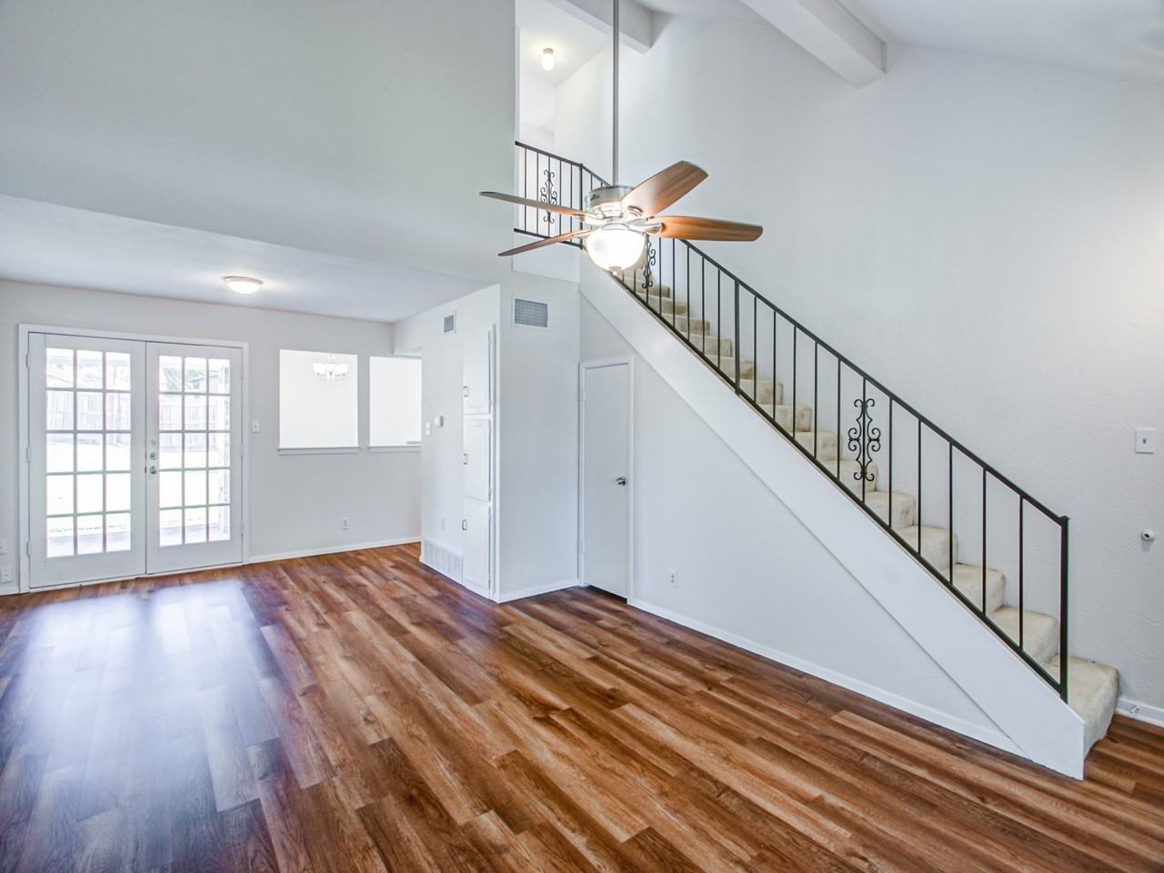 1701 Edge Hill Rd - Photo 3 of 12