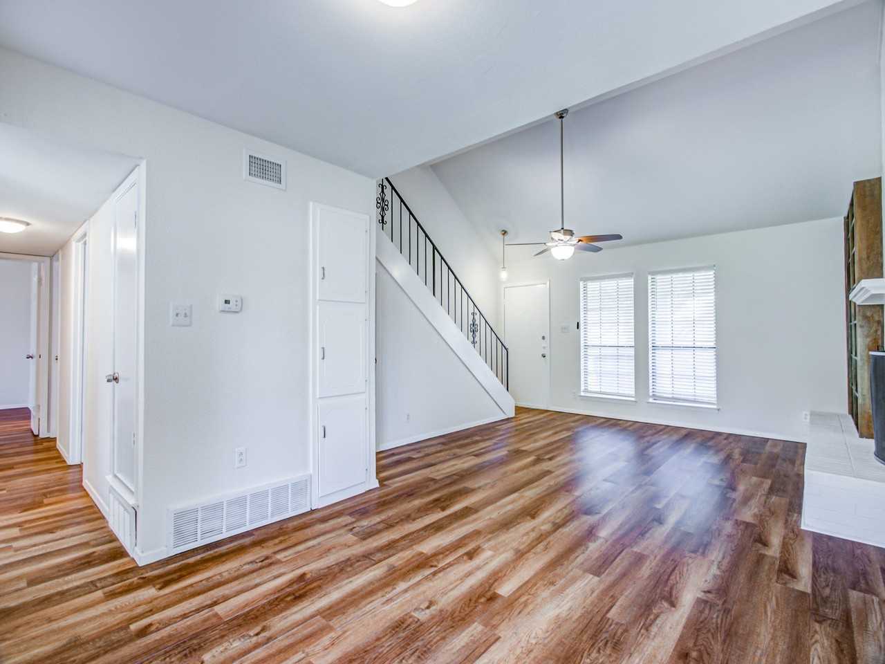 1701 Edge Hill Rd - Photo 4 of 12