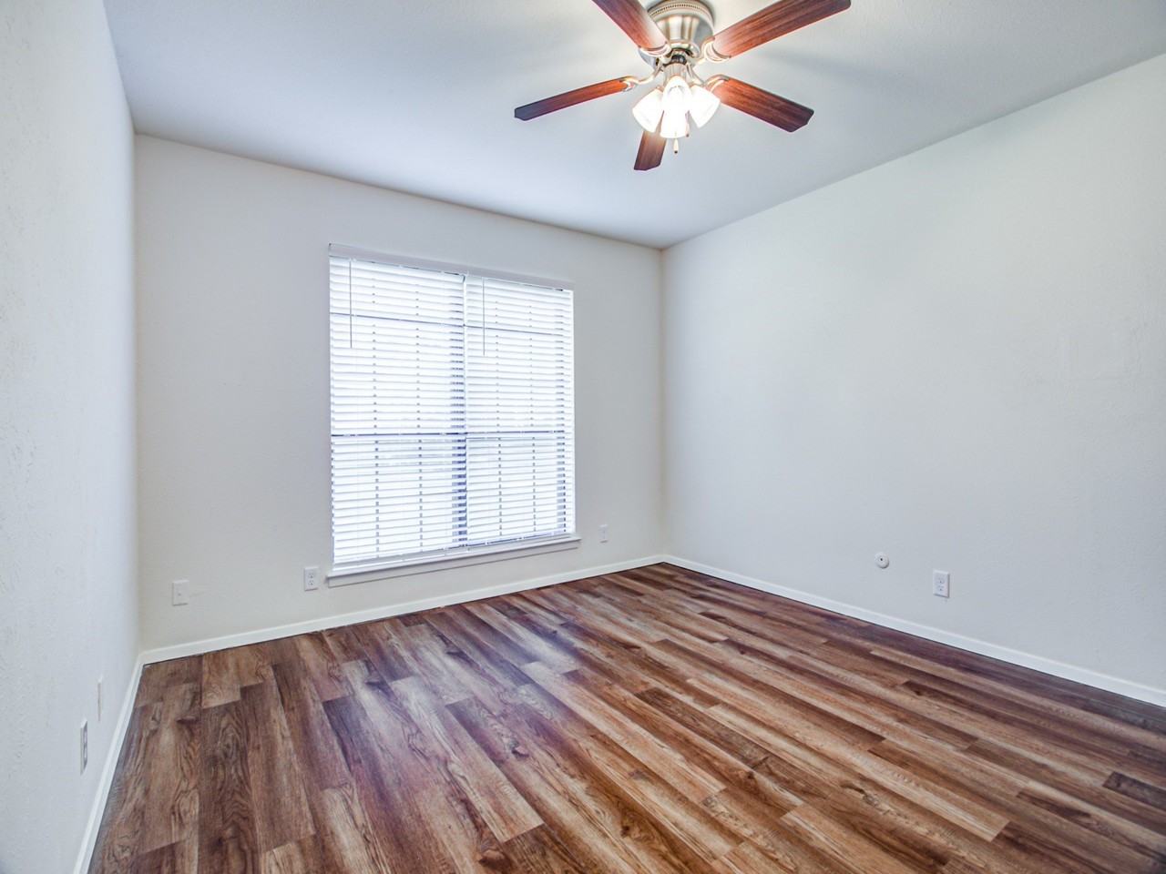 1701 Edge Hill Rd - Photo 7 of 12