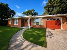 featured image of 850 N Harbin Dr