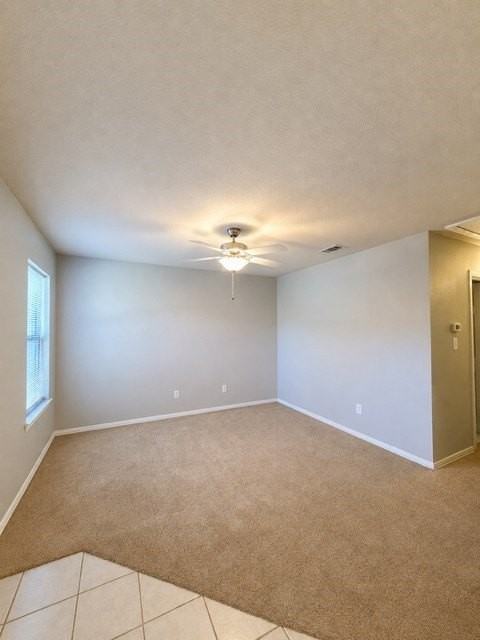 560 W Elm St #C - Photo 2 of 11