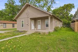 featured image of 1287 W Frey St