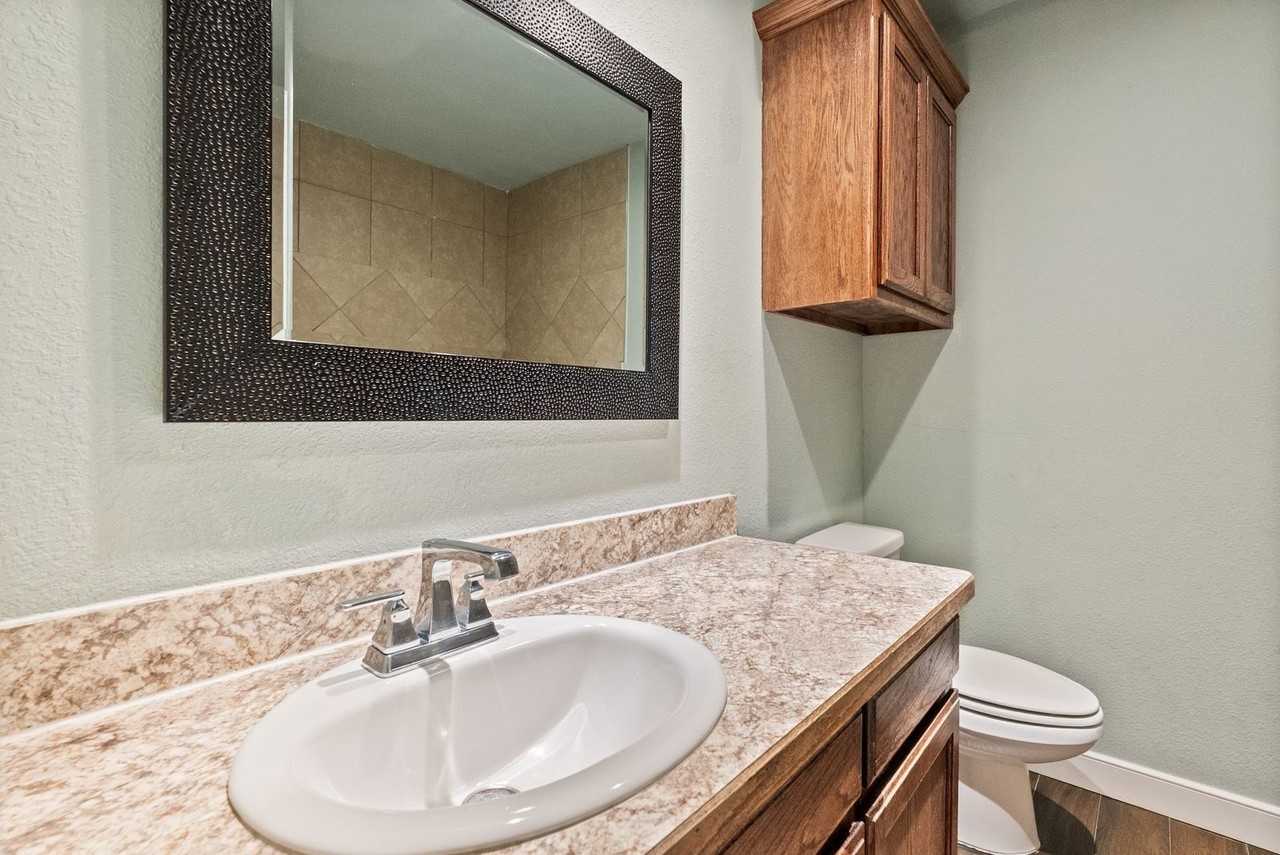 781 Copley St - Photo 7 of 37
