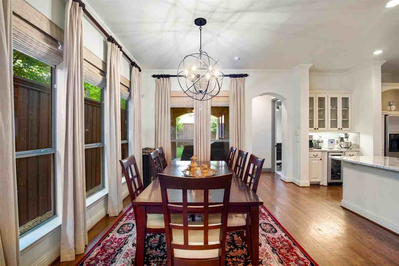5436 Longview St - Photo 6 of 19