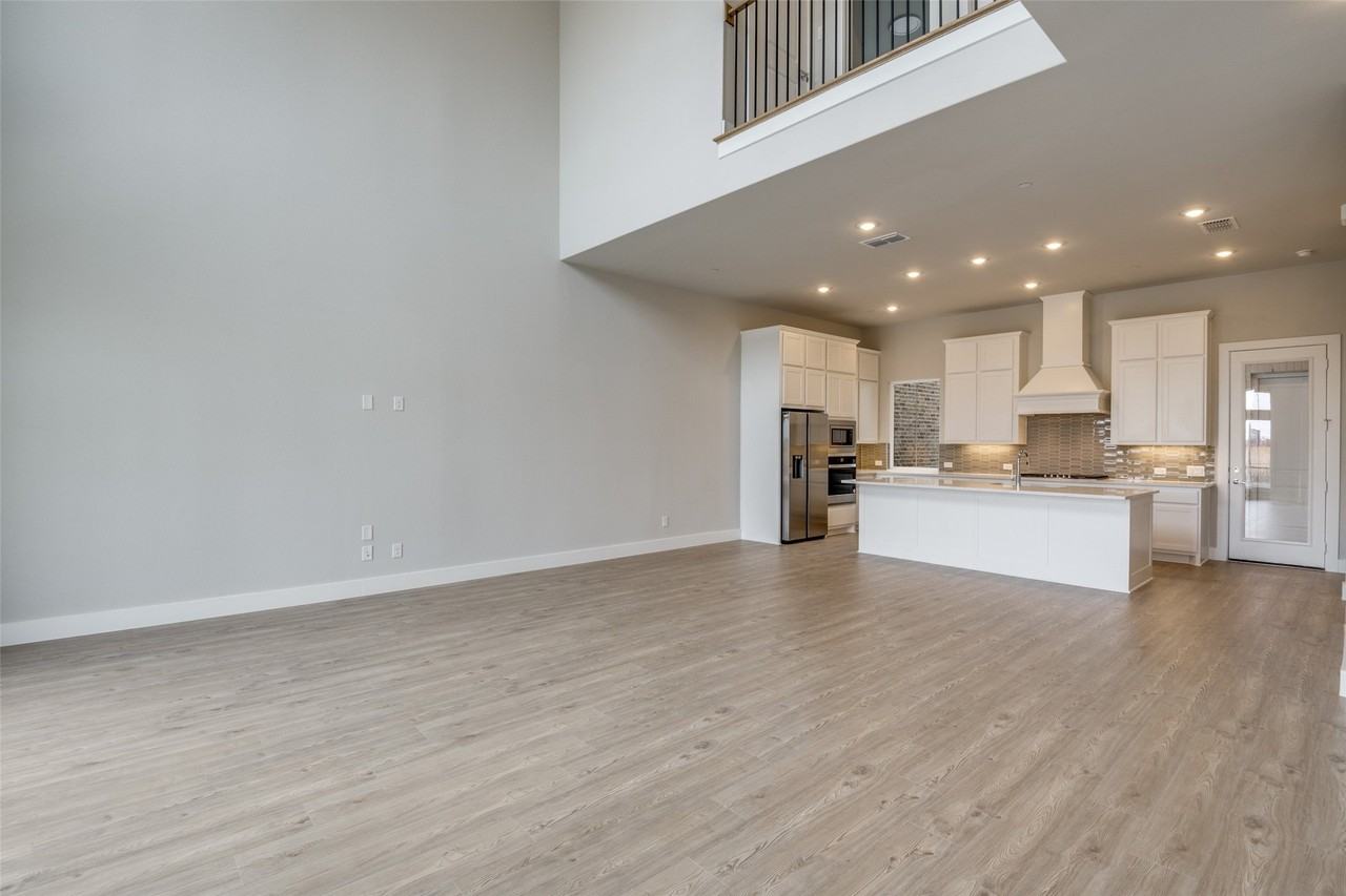 11881 Brubaker Dr - Photo 4 of 26