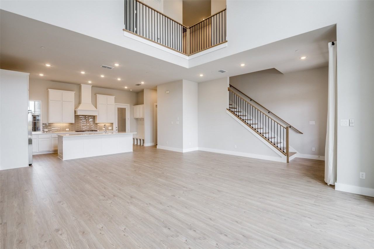 11881 Brubaker Dr - Photo 5 of 26