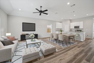 4704 Delano St - Photo 1 of 1