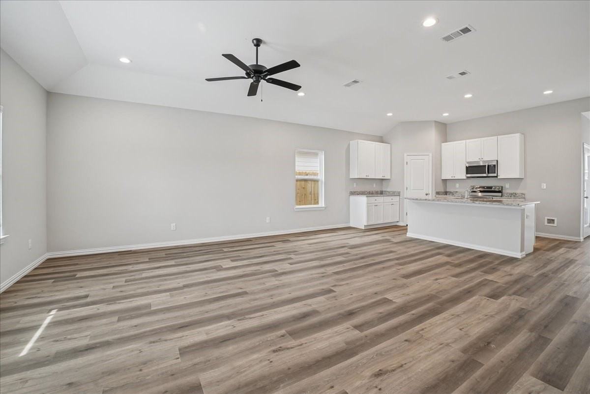 4704 Delano St - Photo 3 of 6