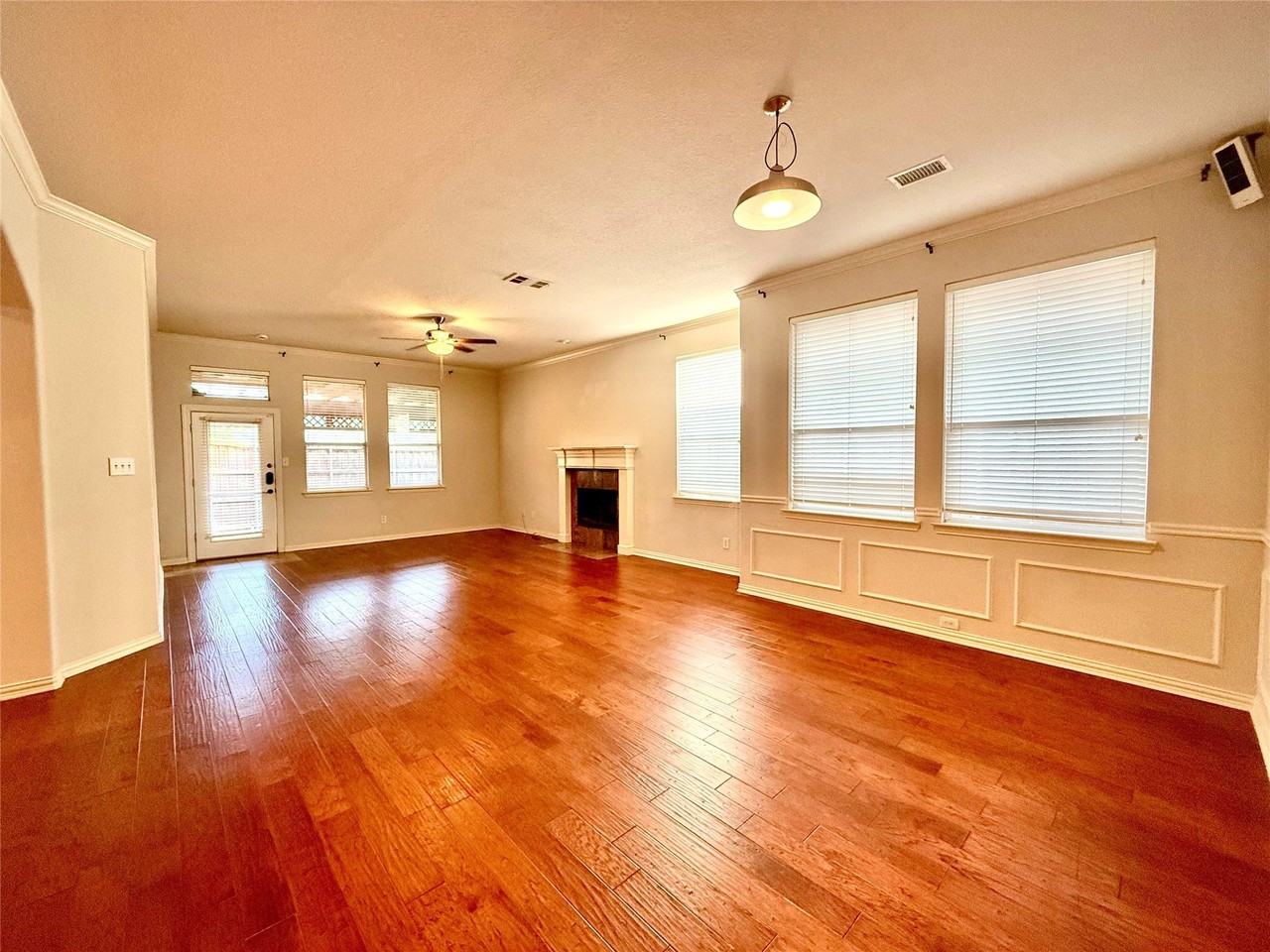 1703 Oak Brook Ln - Photo 2 of 27