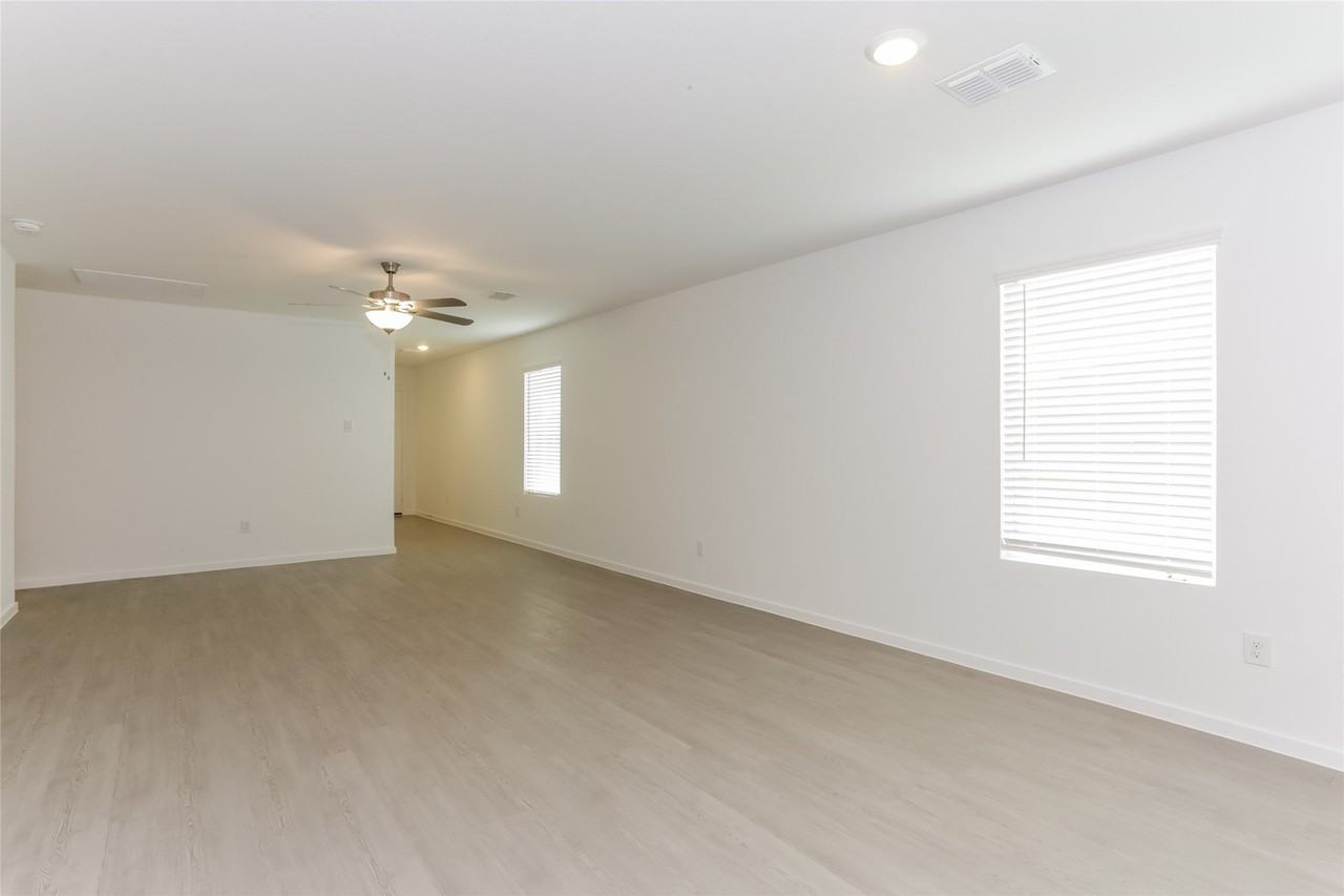 15200 Grappling Irons Ln - Photo 7 of 24