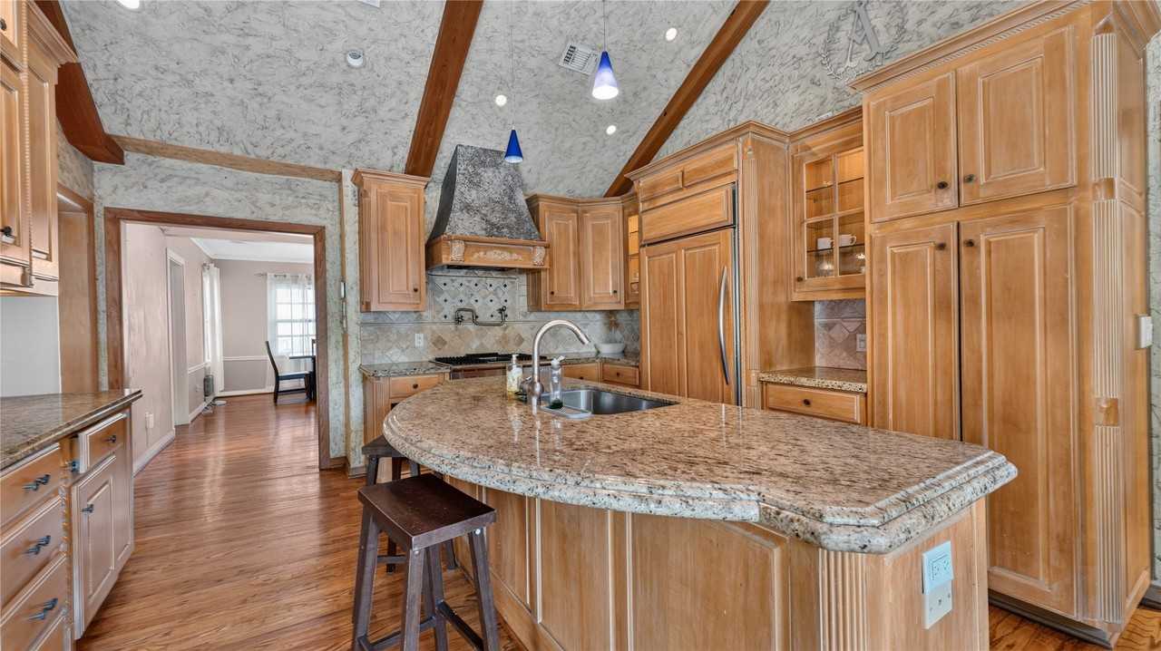 1606 W Shady Grove Rd - Photo 7 of 31
