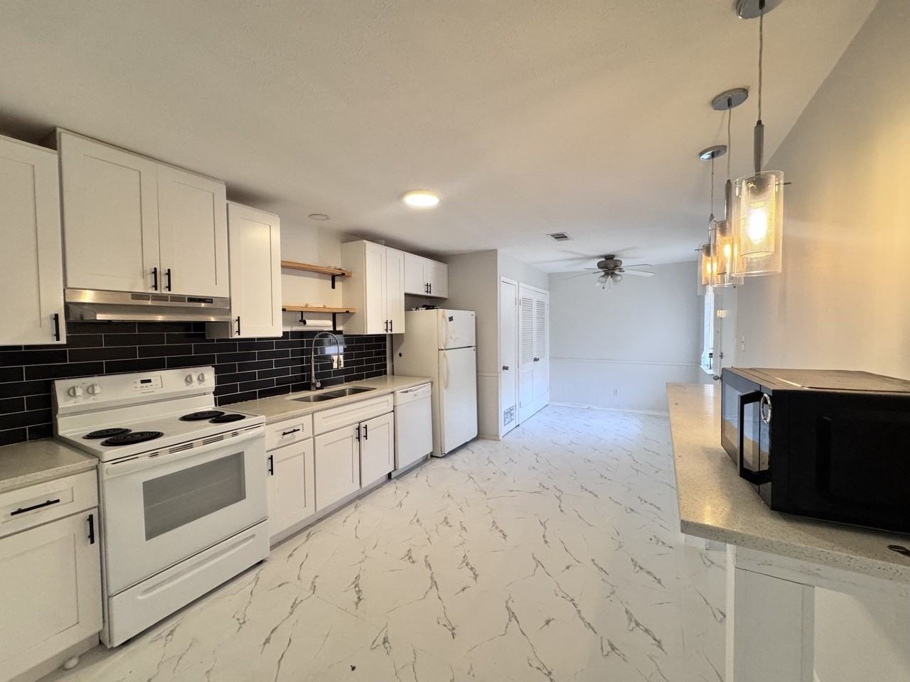 5467 Anita St - Photo 6 of 12