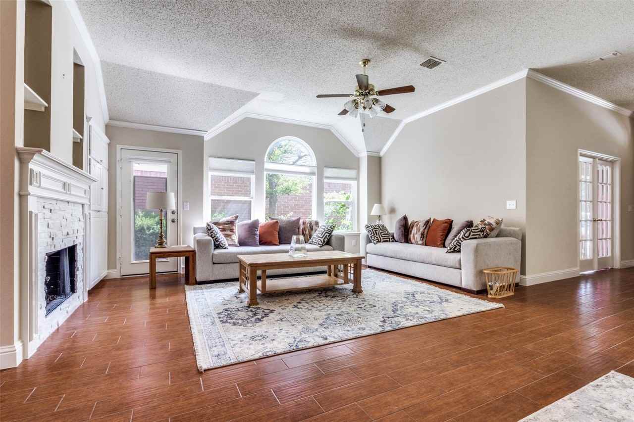6816 Thorncliff Trl - Photo 3 of 12