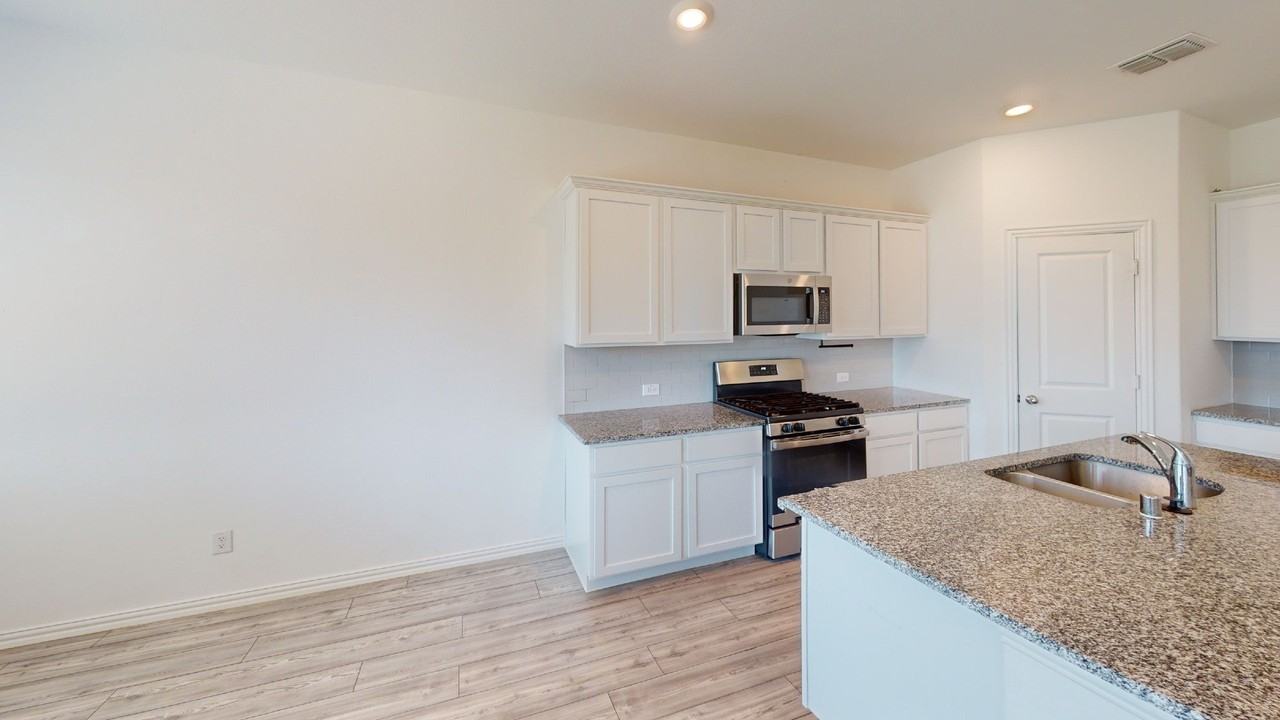 812 Carmen St - Photo 4 of 20