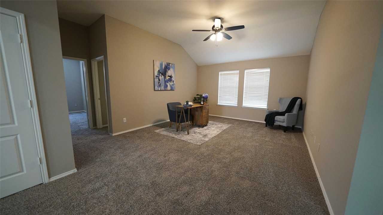 620 Azalea Dr - Photo 3 of 24
