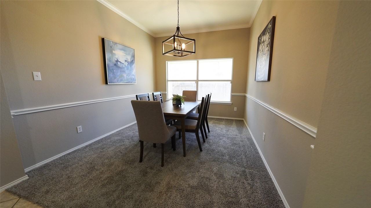 620 Azalea Dr - Photo 4 of 24
