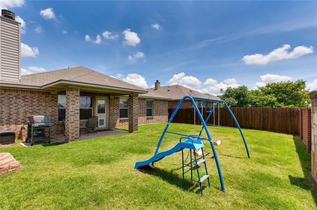 3401 Buckthorn Ln - Photo 3 of 13