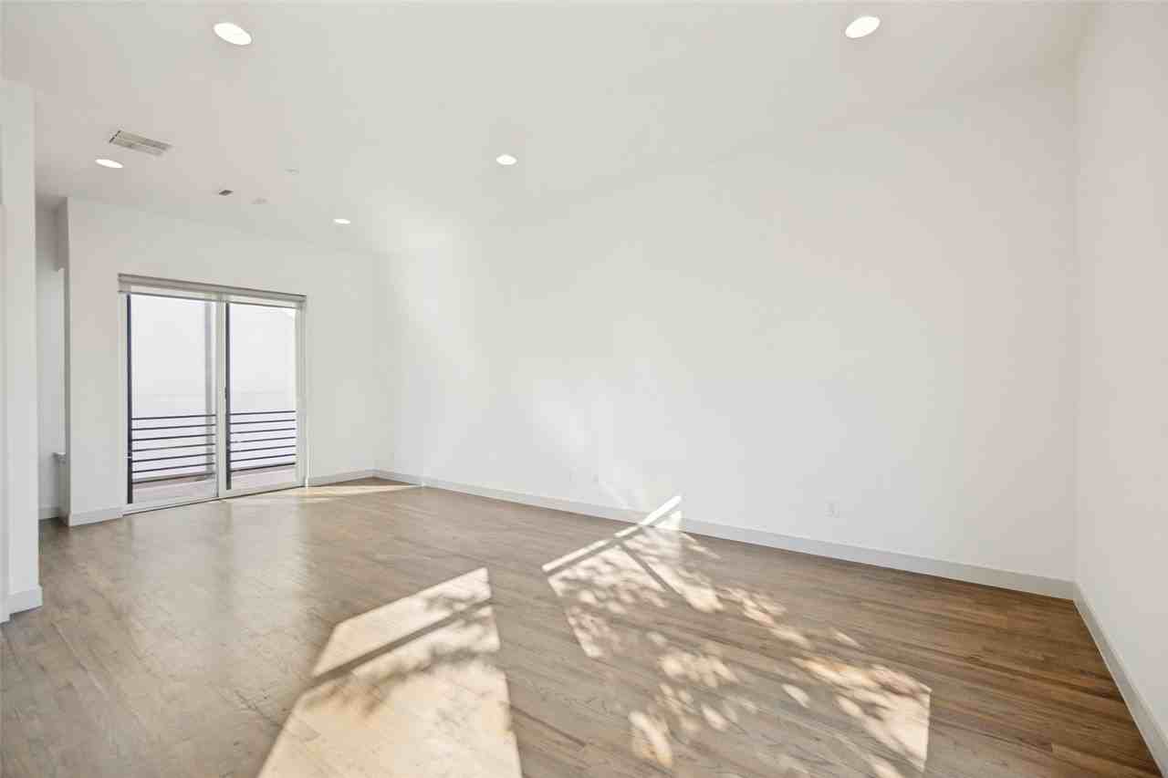 2103 Bennett Ave #60 - Photo 6 of 29